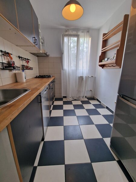 Titan, strada Firidei, langa Scoala Labis, la 5 min. metrou si parc IOR,